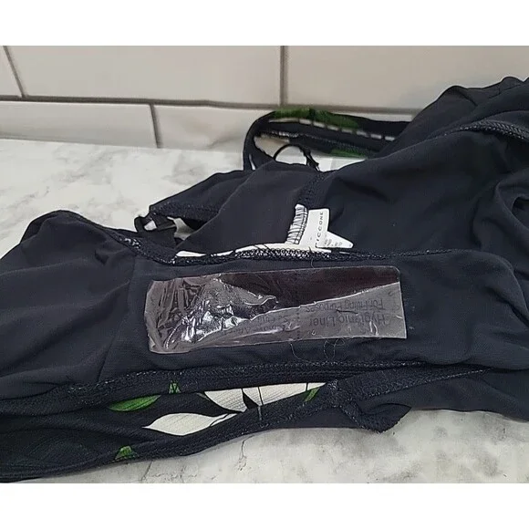 Robin Piccone Women's Sz 6 Bkllue One Piece Swimsuit  Plunging Neckline Beach - Picture 5 of 8